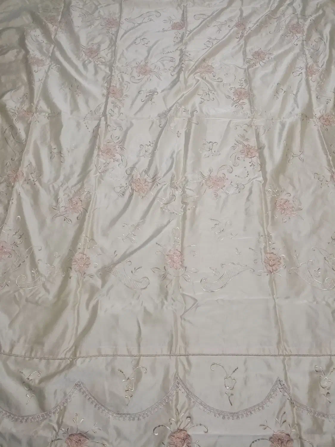 روتختی|سرویس روتختی|تربت جام, میان جام|دیوار