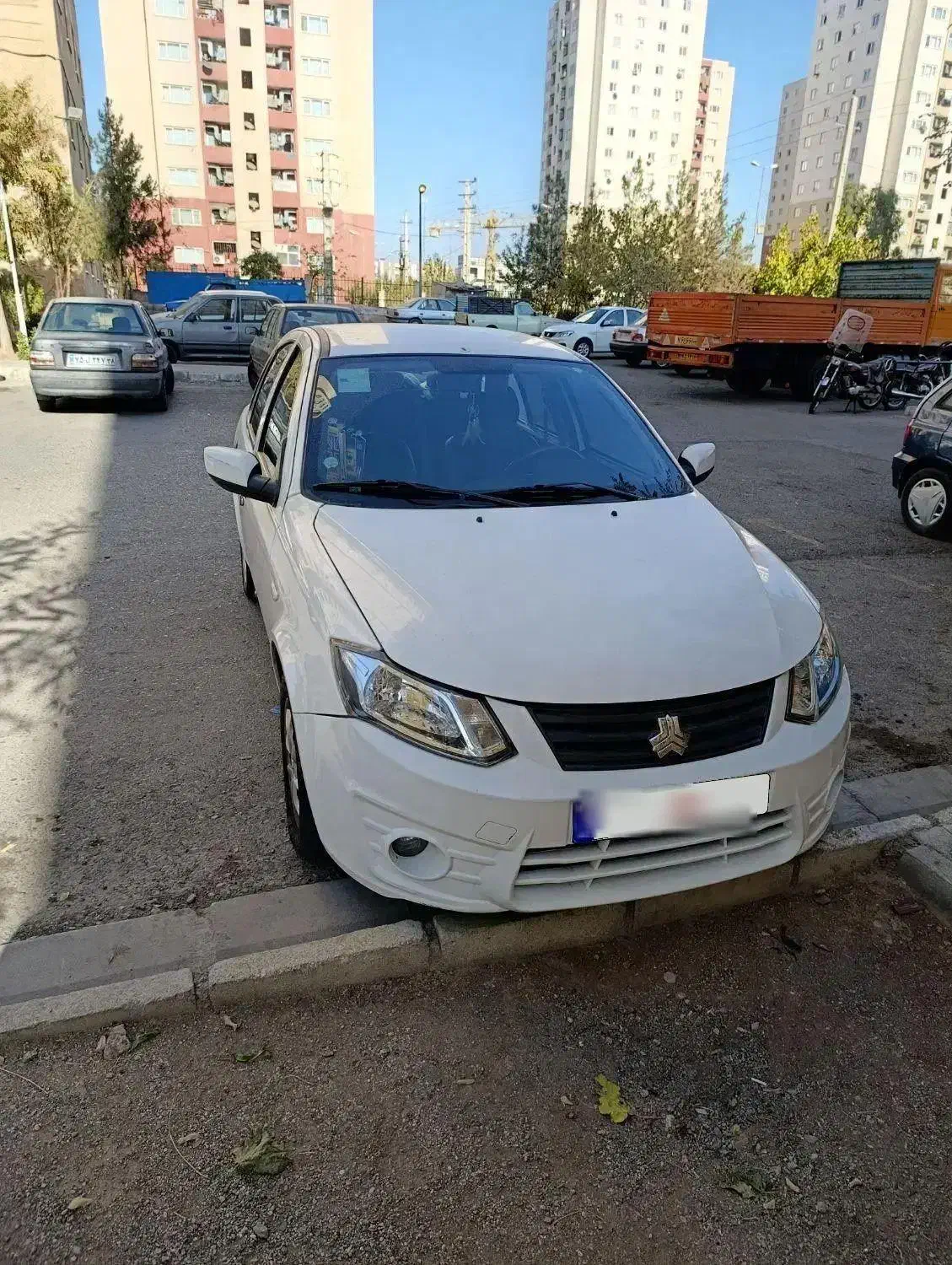 سواری ساینا|خودرو سواری و وانت|پرند, فاز ۵|دیوار