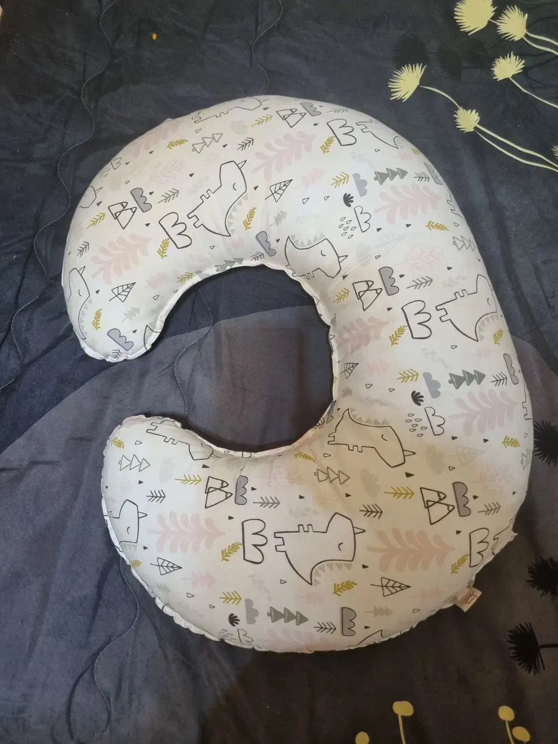 بالشت شیردهی|اسباب و اثاث بچه|یزد, |دیوار