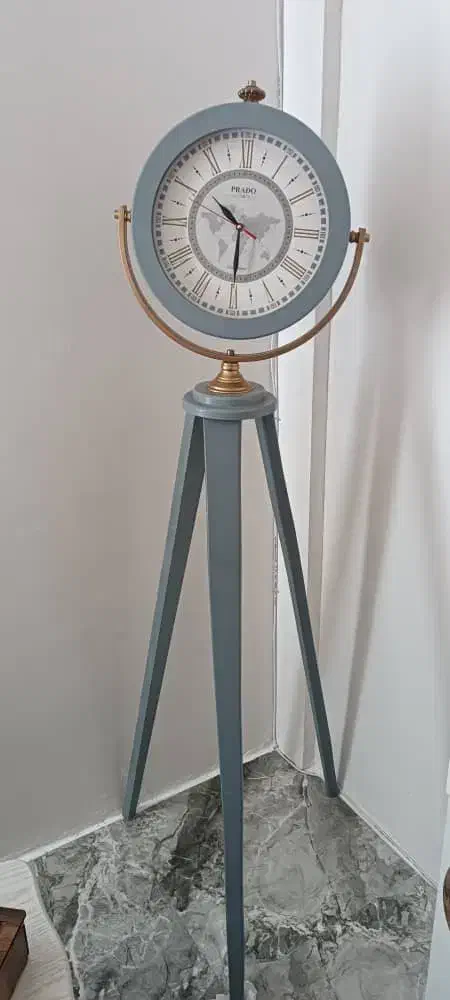 یک جفت باند Best و یک عدد ساعت ایستاده|سیستم صوتی خانگی|پرند, فاز ۶|دیوار