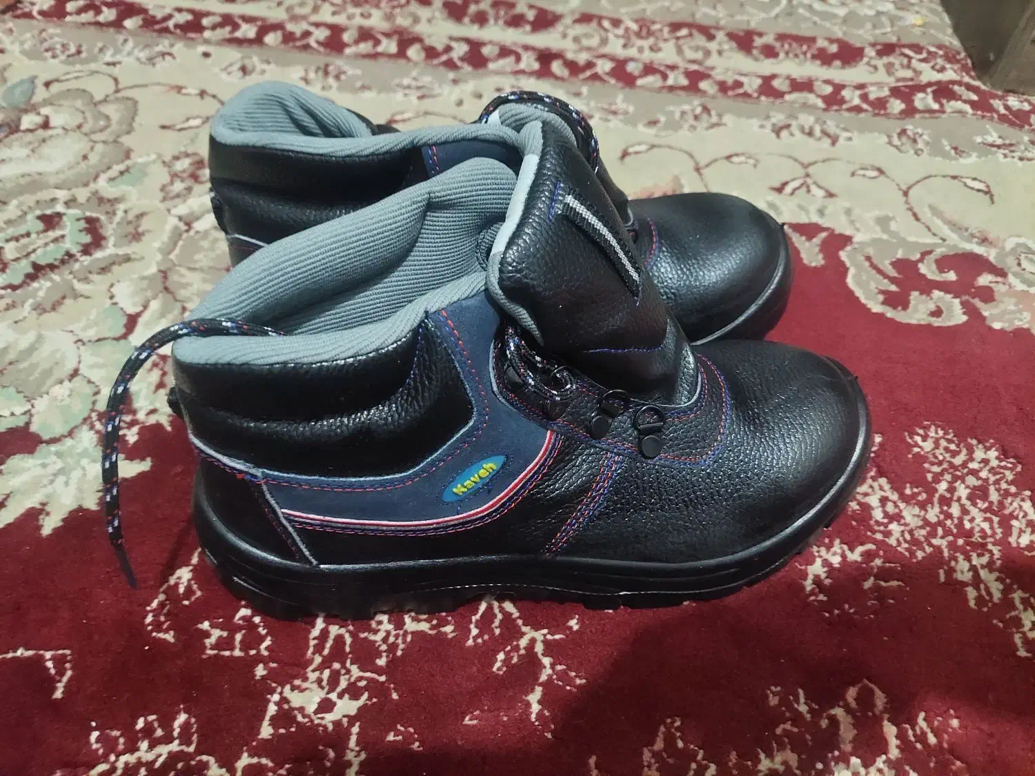 کفش کار|کیف، کفش، کمربند|بیرجند, |دیوار