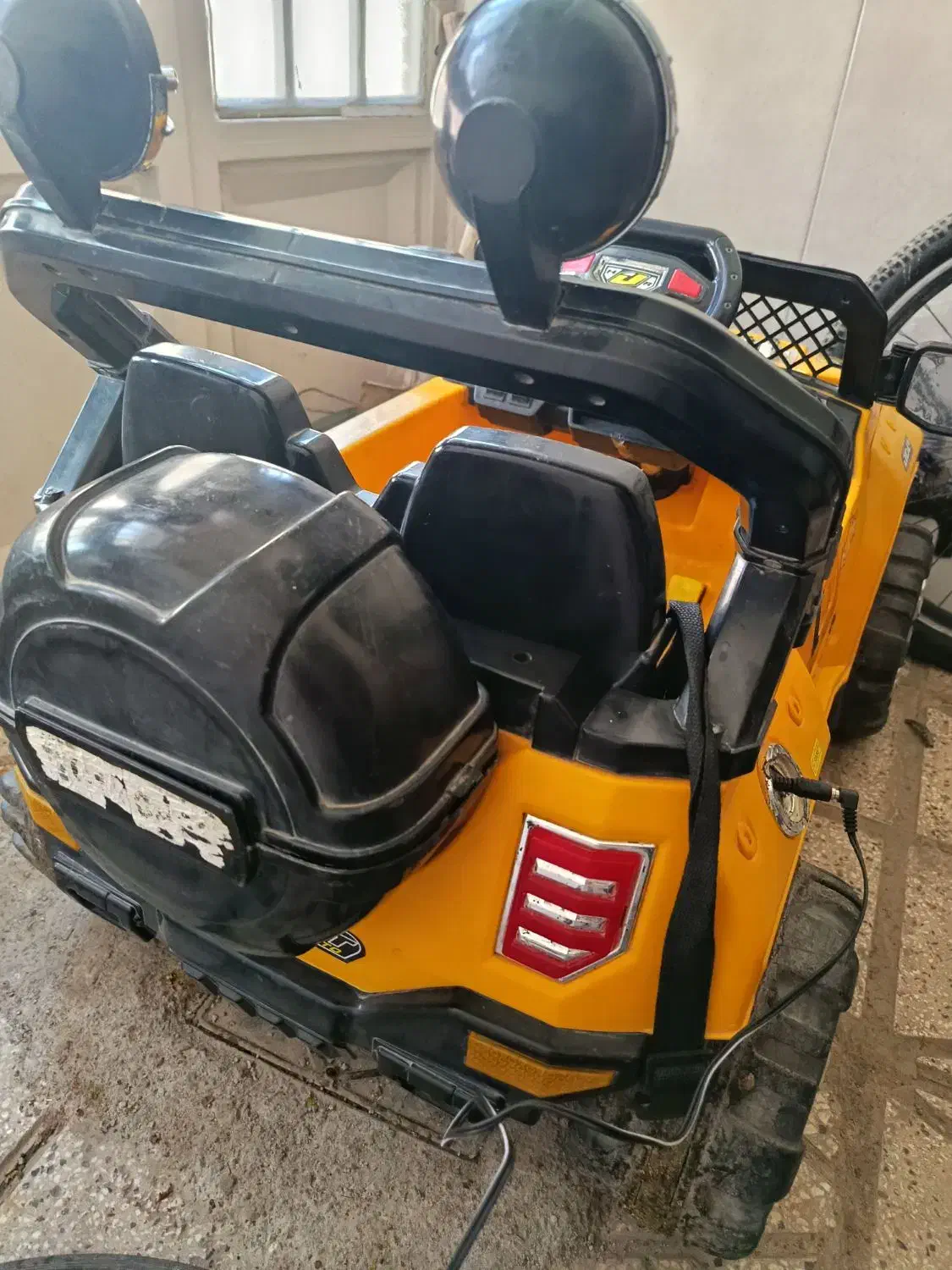 ماشین شارژی|اسباببازی بچه|نیشابور, ۲۲ بهمن|دیوار