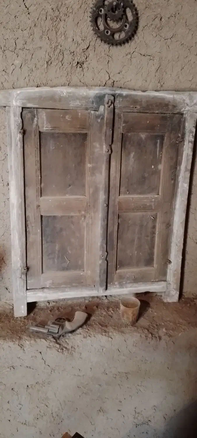 درب دولاب قدیمی|صنایع دستی و سایر لوازم تزئینی|کاشان, بازار کاشان|دیوار