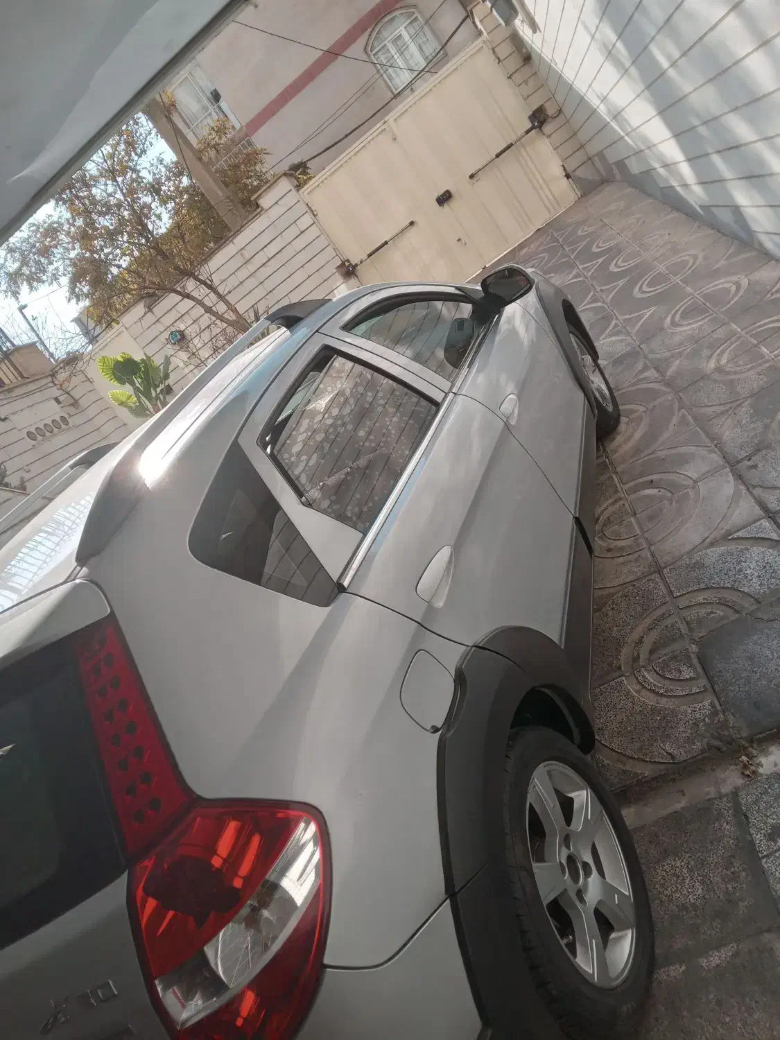 اچ سی کراس مدل ۹۸ نقره ای|خودرو سواری و وانت|تهران, جنتآباد شمالی|دیوار