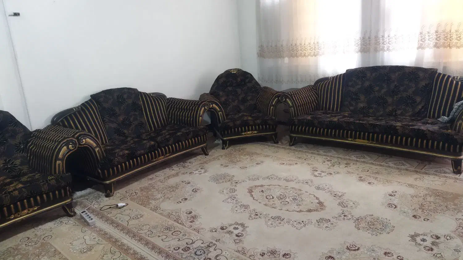 با سلام یک دست مبل ۷نفره|مبلمان خانگی و میز عسلی|کوهدشت, |دیوار