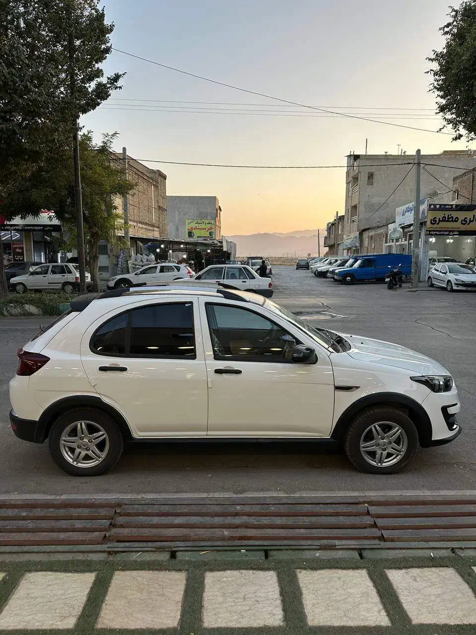 اطلس بدون سانروف 404|خودرو سواری و وانت|شهرکرد, |دیوار