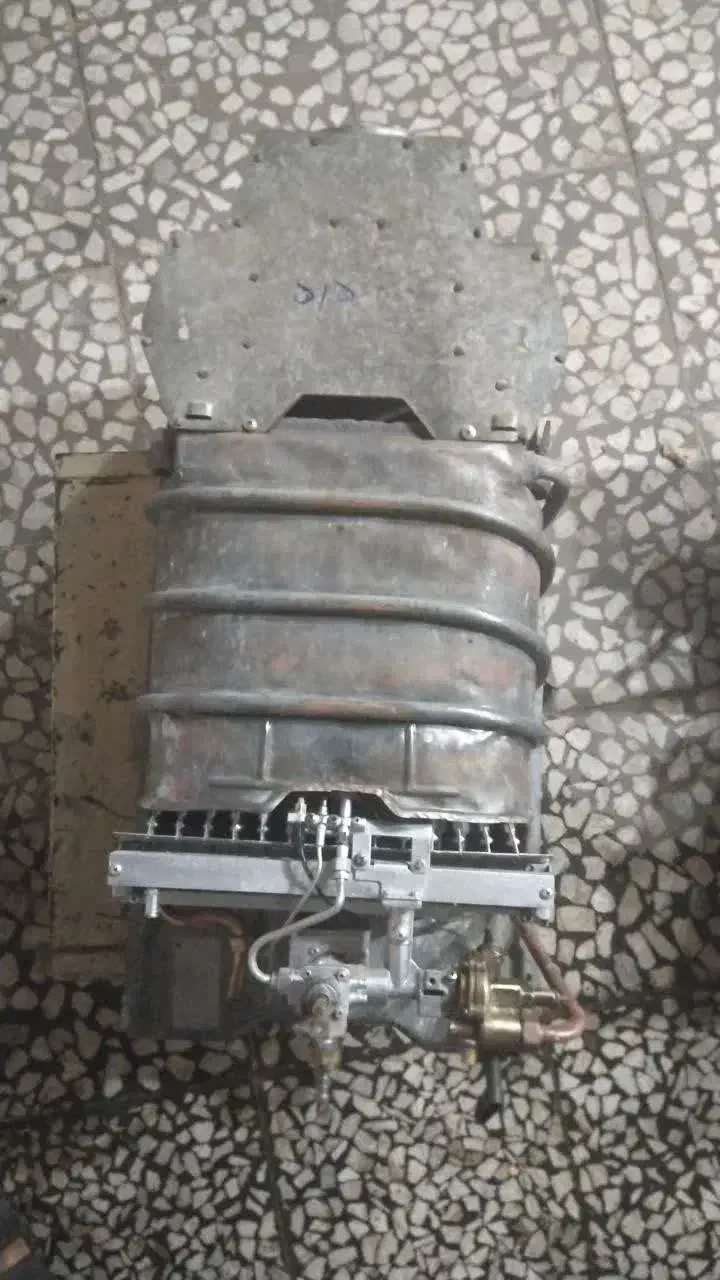 خریدو فروش و تعویض آبگرمکن و رادیات آبگرمکن وپکیج|آبگرمکن، پکیج، شوفاژ|خرم‌آباد, |دیوار