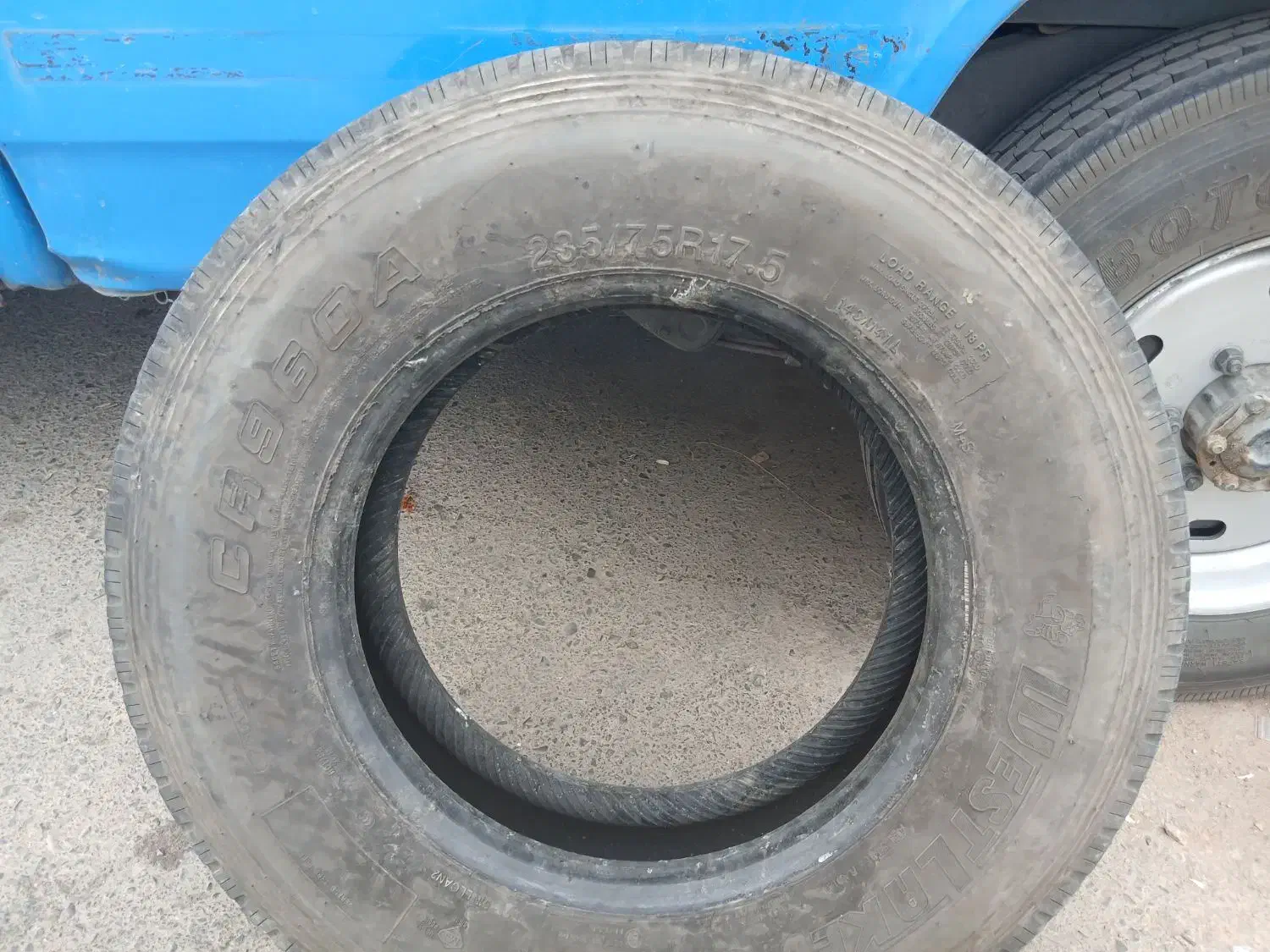 لاستیک  ۲۳۵ خارجی|قطعات یدکی و لوازم جانبی|رباط‌کریم, شهرک صنعتی پرند|دیوار