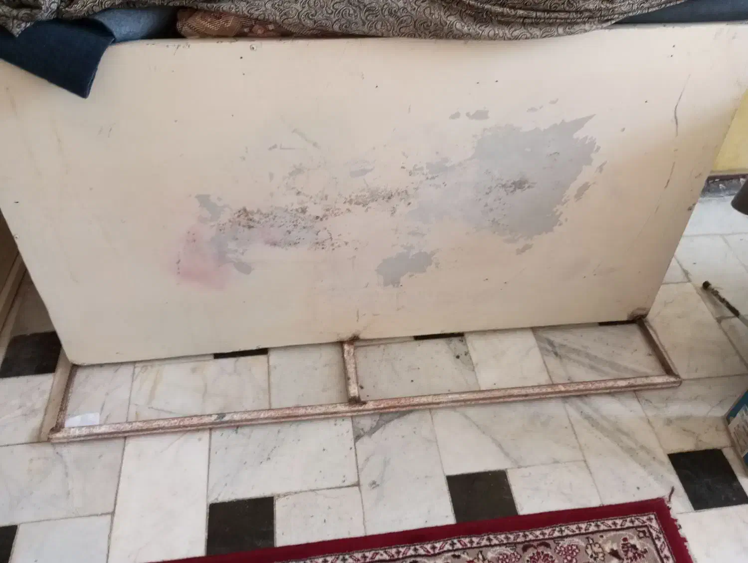 کیف مجلسی در حدنوو و تخت اهنی یک نفره|کیف، کفش، کمربند|قم, شهر قائم|دیوار