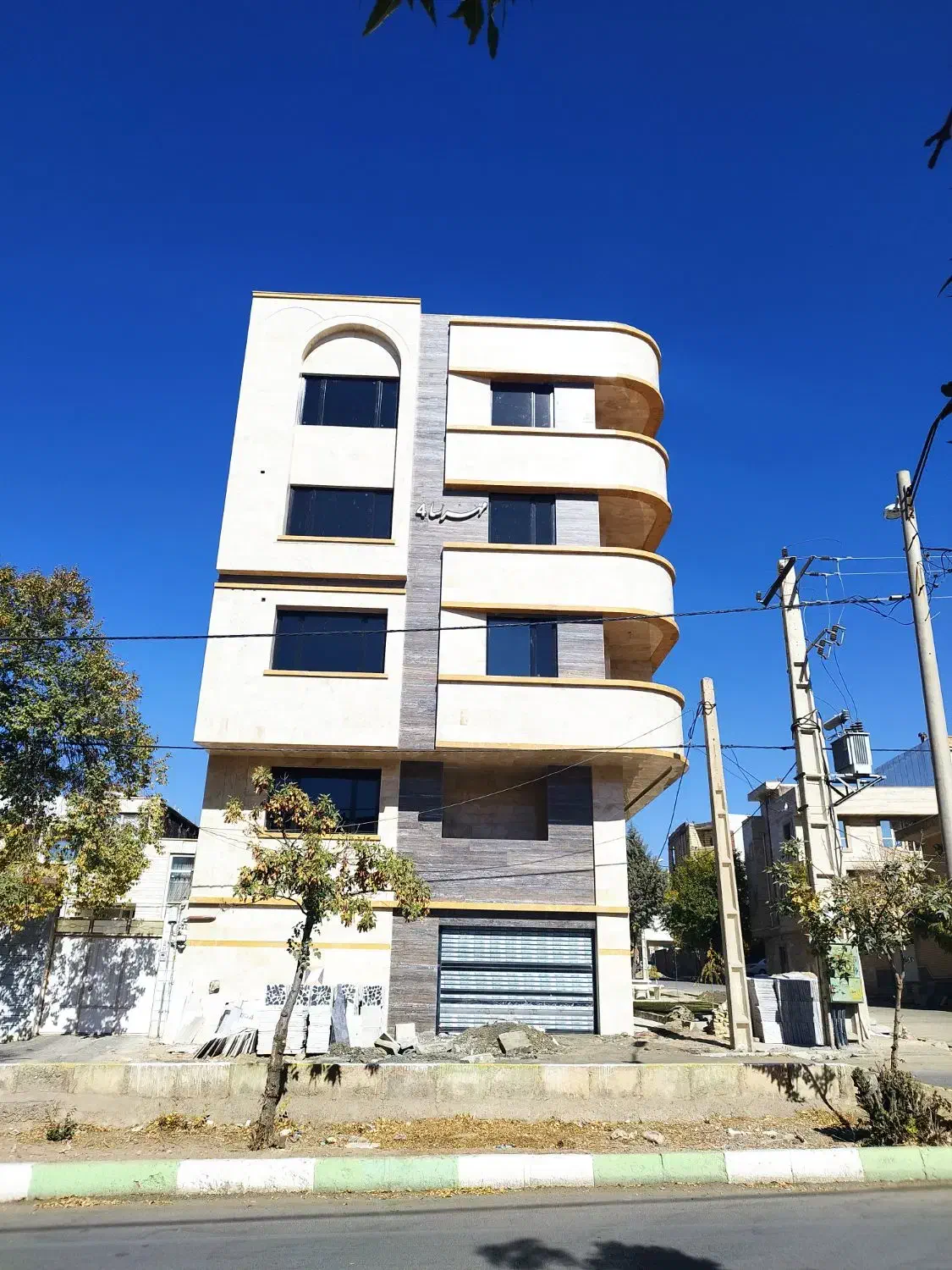 ۱۳۳متر/۳خواب/کلید نخورده/به قیمت رسیده|فروش آپارتمان|الیگودرز, |دیوار