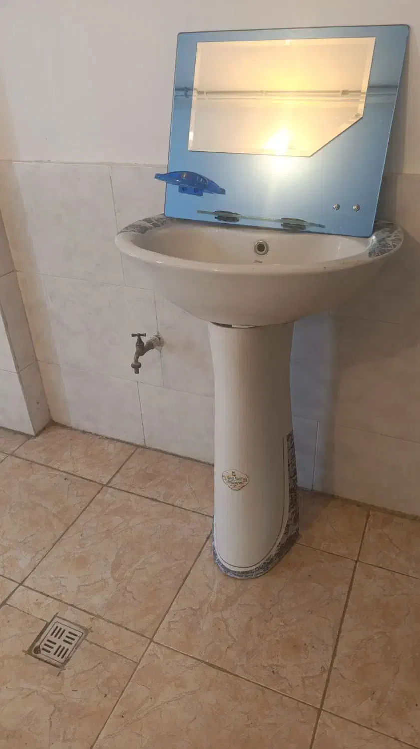 روشویی و آینه|لوازم سرویس بهداشتی|خوی, |دیوار