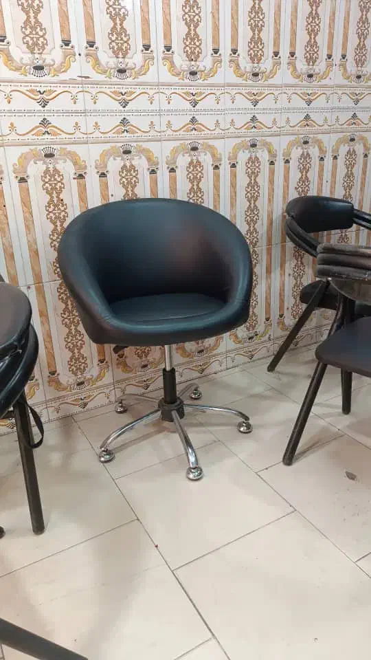 صندلی کپ|آرایشگاه و سالن‌های زیبایی|قوچان, |دیوار