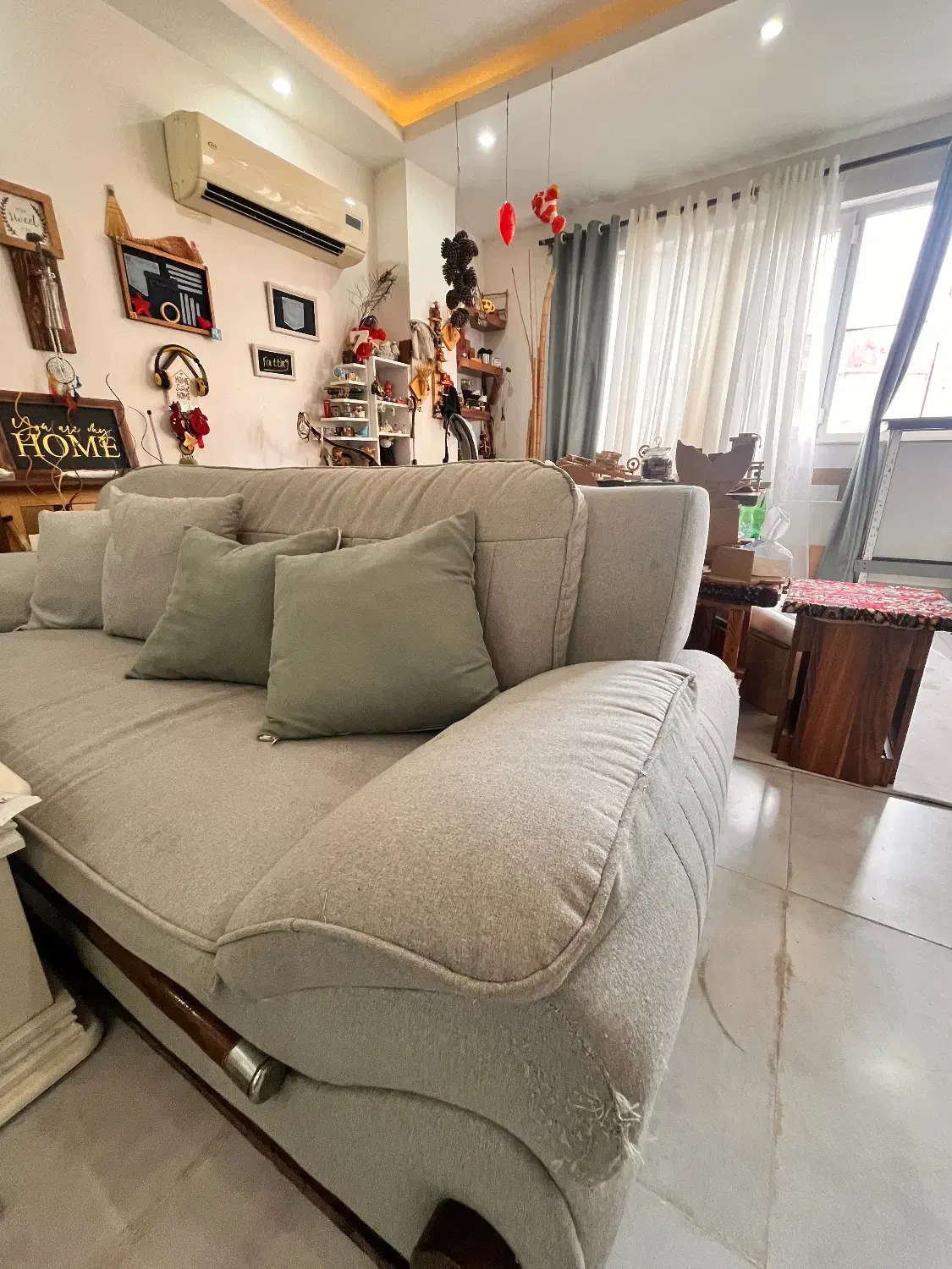 مبل ترک ۷نفره|مبلمان خانگی و میز عسلی|رشت, معلم|دیوار