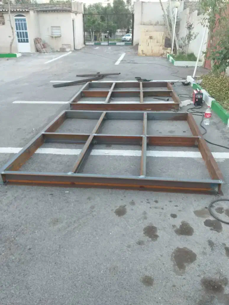 جوشکار برق نیمه ماهر کارگر ساده سن پایین|استخدام صنعتی، فنی، مهندسی|فردوسیه, |دیوار