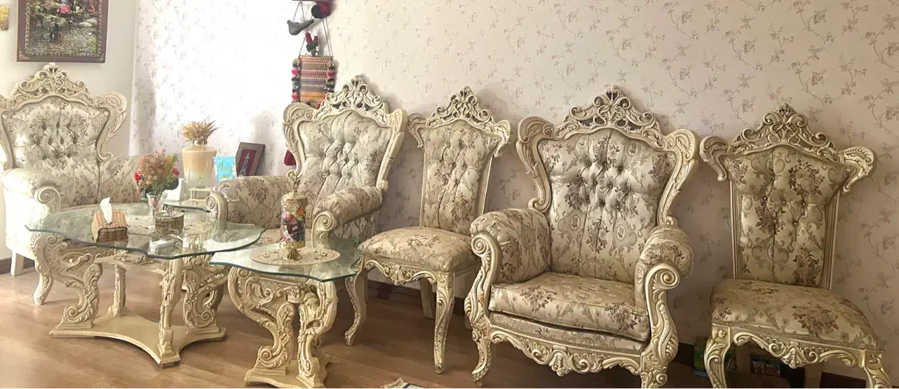 فروش مبل سلطنتی بسیار تر و تمیز|مبلمان خانگی و میز عسلی|جم, |دیوار