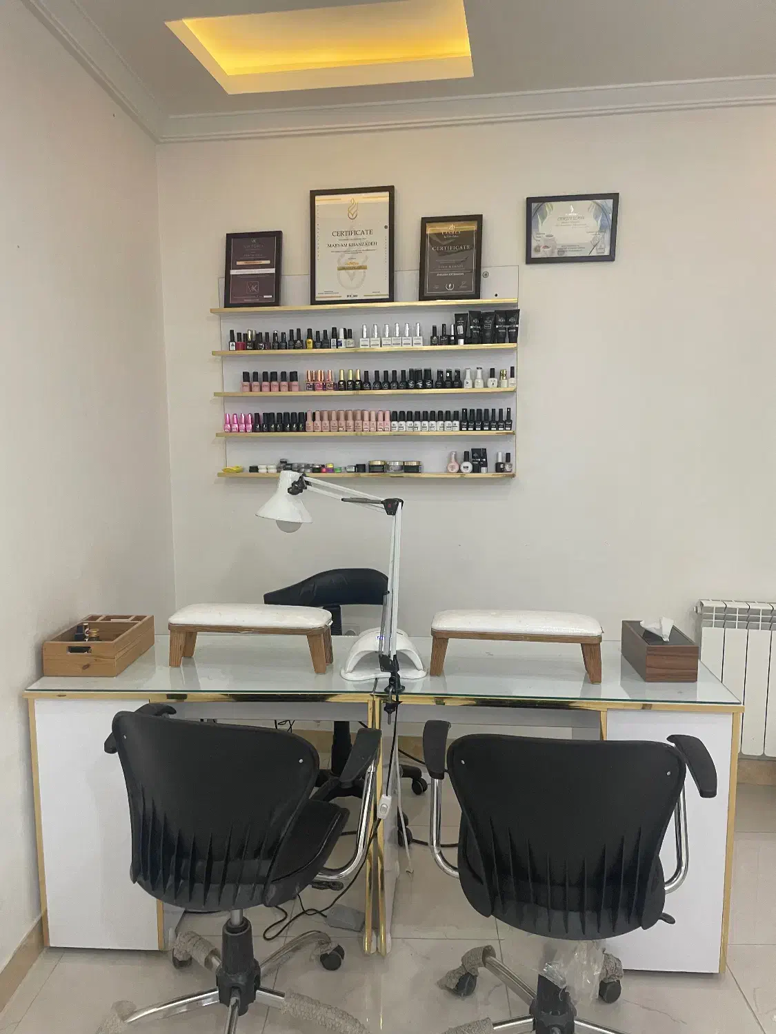 اجاره میز ناخن|خدمات آرایشگری و زیبایی|رشت, رشتیان|دیوار