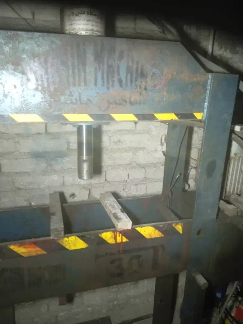 *پرس ۳۰ تن برقی*|ماشین‌آلات صنعتی|خمین, |دیوار