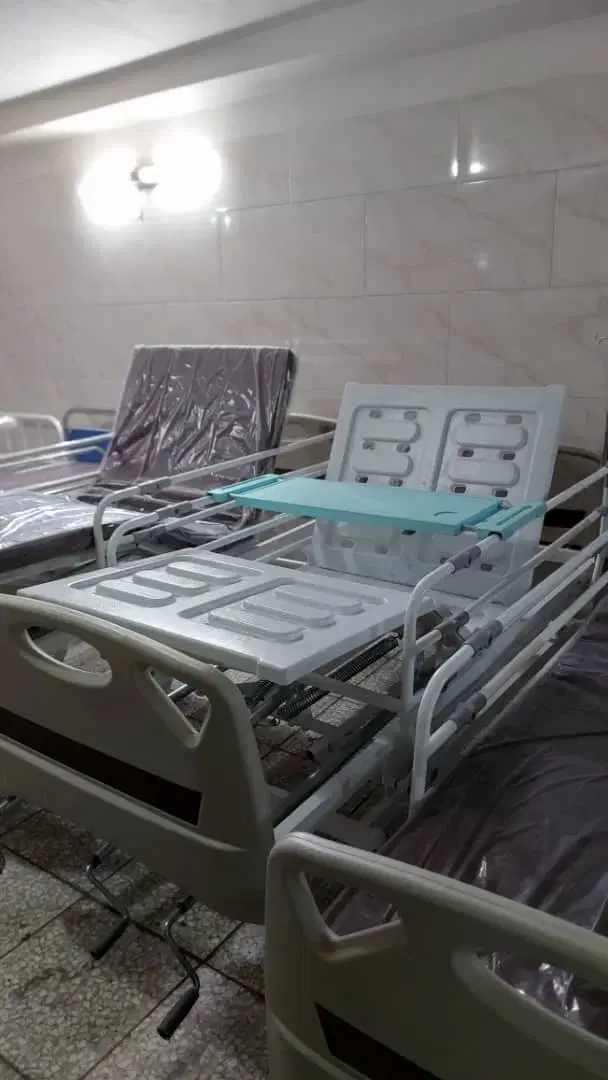 تخت بیمار برقی بیمارستانی چهار کاره|آرایشی، بهداشتی، درمانی|تهران, شهرک ولیعصر جنوبی|دیوار