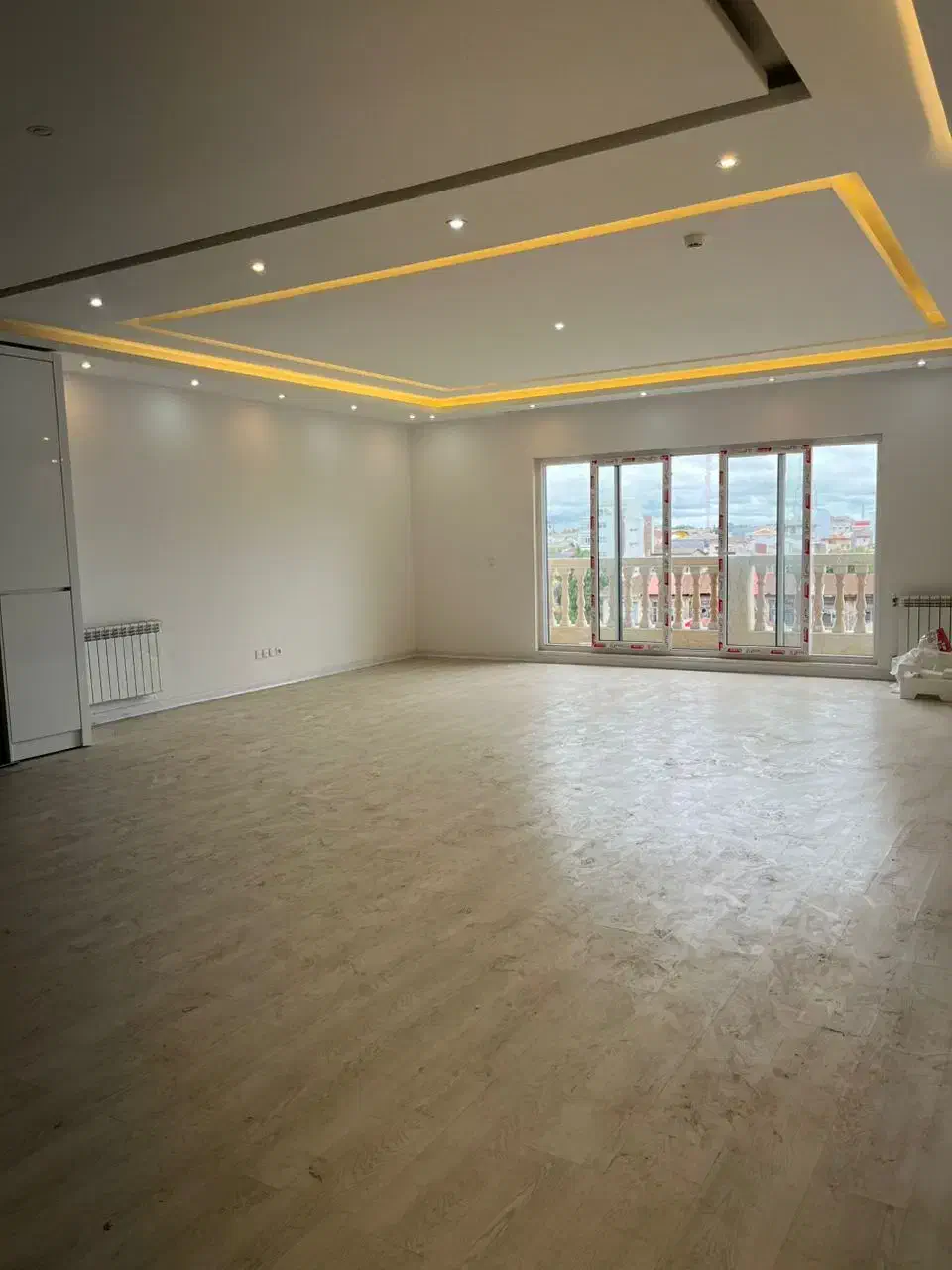 فروش واحد ۱۶۰متری کلیدنخورده مطهری|فروش آپارتمان|بندر انزلی, گلسرخ|دیوار