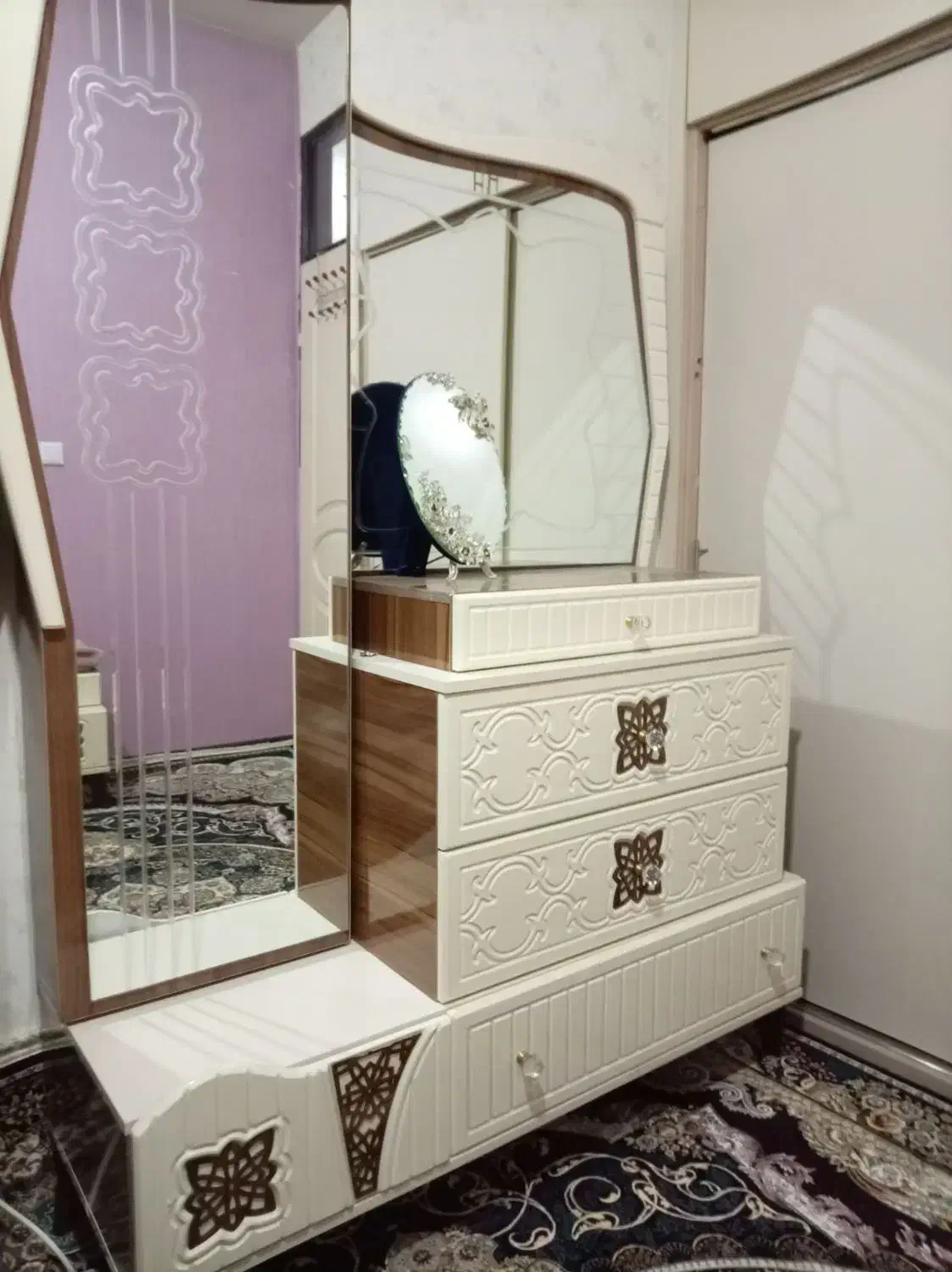 وسیله|دوربین عکاسی و فیلم‌برداری|تبریز, |دیوار