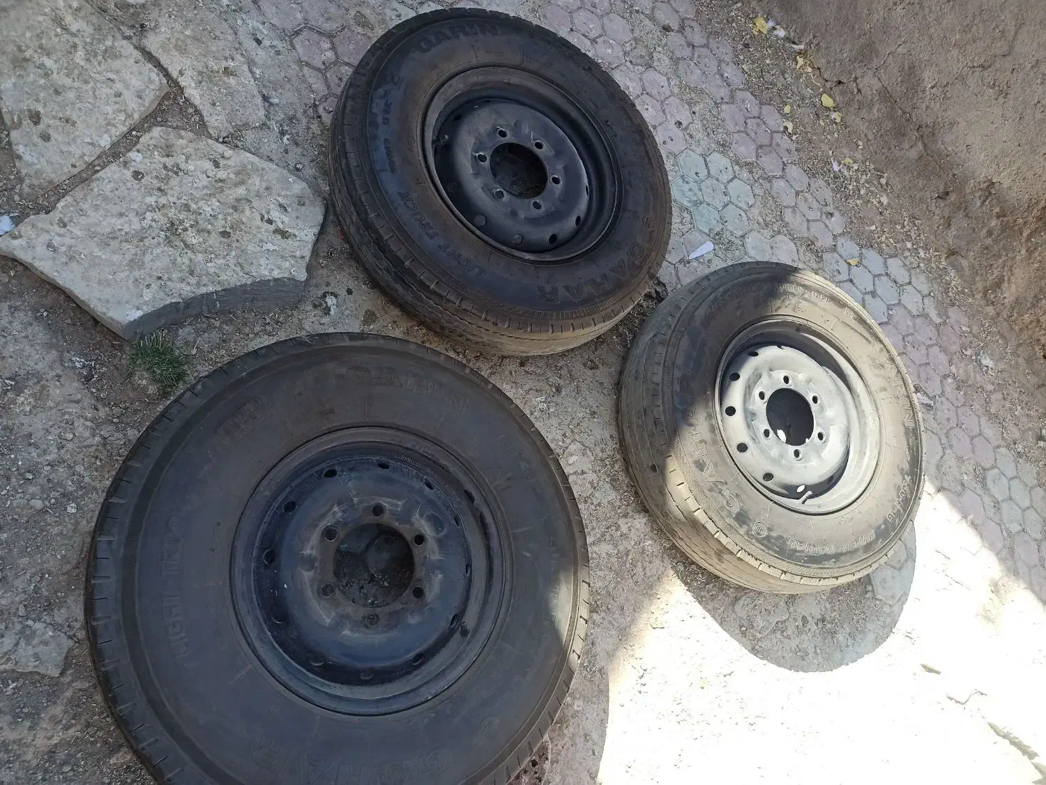 رینگ و لاستیک تیوبلس نیسان|قطعات یدکی و لوازم جانبی|فامنین, |دیوار