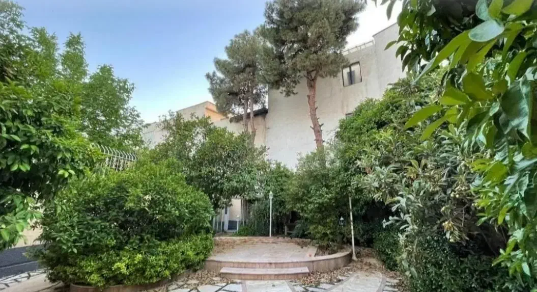 ویلایی250متری3خوابه درازحیاط لوکس ومرتب.  خلدبرین|اجارهٔ دفتر کار، اتاق اداری، مطب|شیراز, بعثت|دیوار