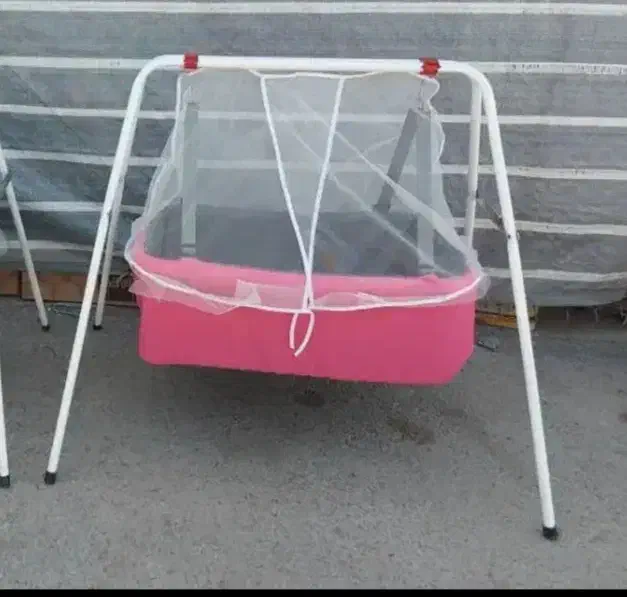 گهواره|تخت و صندلی بچه|اشتهارد, |دیوار