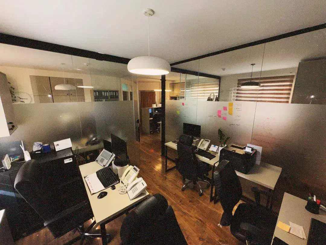 استخدام منشی و دستیار فروش (خانم)|استخدام اداری و مدیریت|تهران, میدان ولیعصر|دیوار