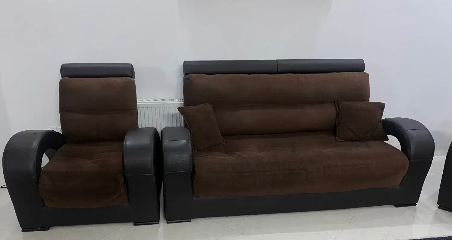 مبل دست دوم بدنه سالم فوق العاده محکم|مبلمان خانگی و میز عسلی|مشهد, چهارچشمه|دیوار