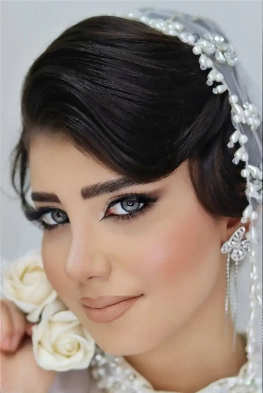 میکاپ شنیون با قیمت مناسب|خدمات آرایشگری و زیبایی|دورود, |دیوار