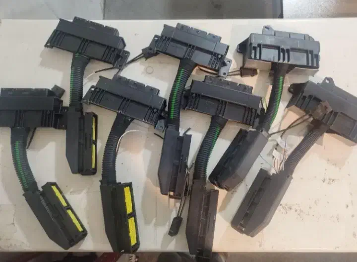 سیم کشی تمام خودروهای داخلی و خارجی|قطعات یدکی و لوازم جانبی|میناب, |دیوار