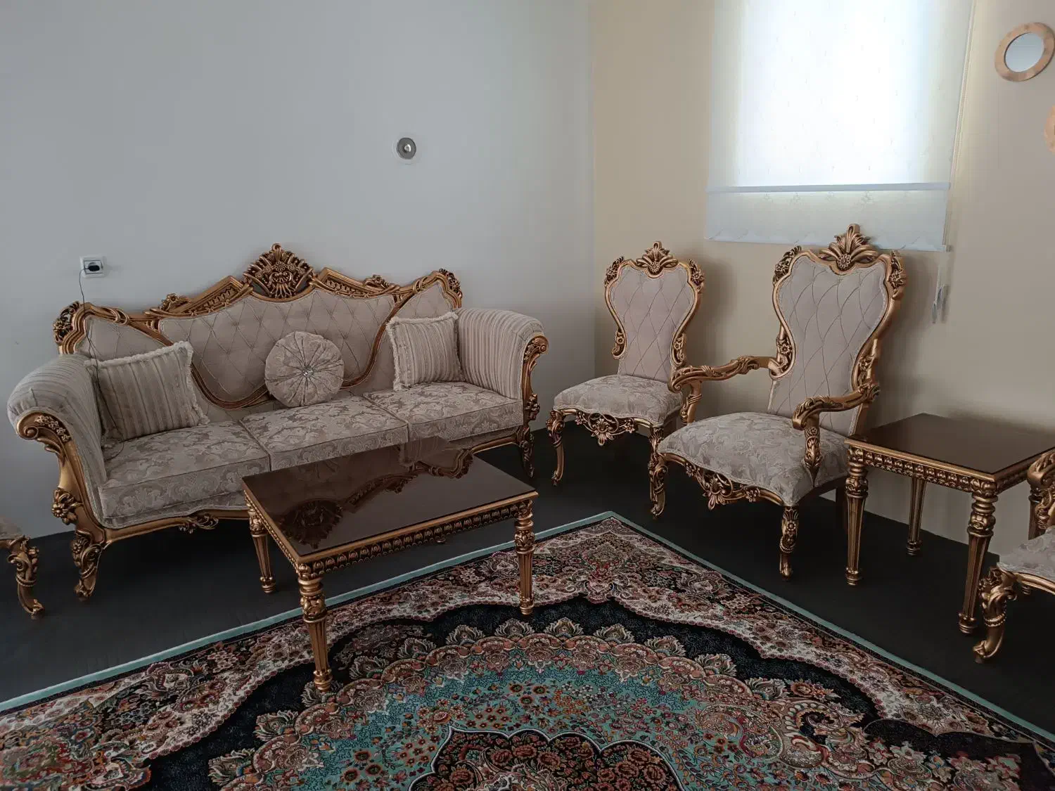 مبلمان کلاسیک سفارشی|مبلمان خانگی و میز عسلی|میانه, |دیوار