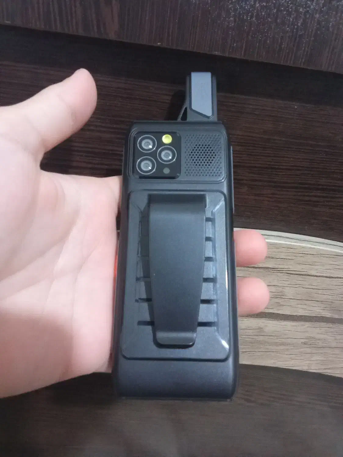 گوشی دکمه ای سه سیمکارت|موبایل|تهران, امیر بهادر|دیوار