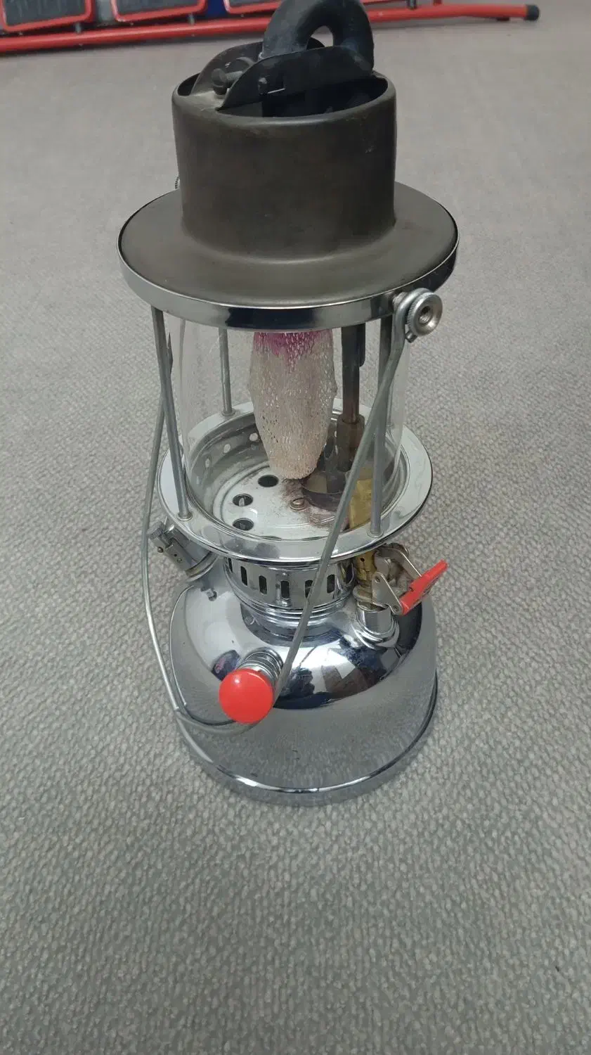 فانوس نفتی قدیمی (عتیقه)|کلکسیون اشیاء عتیقه|جهرم, |دیوار