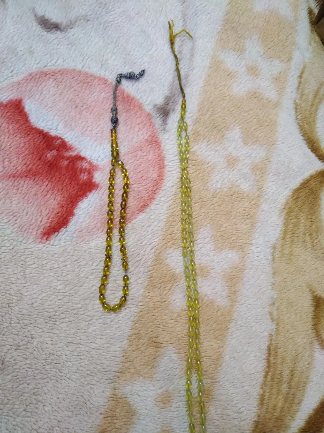 دوعدد تسبیح نقره کاری شده|جواهرات|شیراز, ریشمک|دیوار