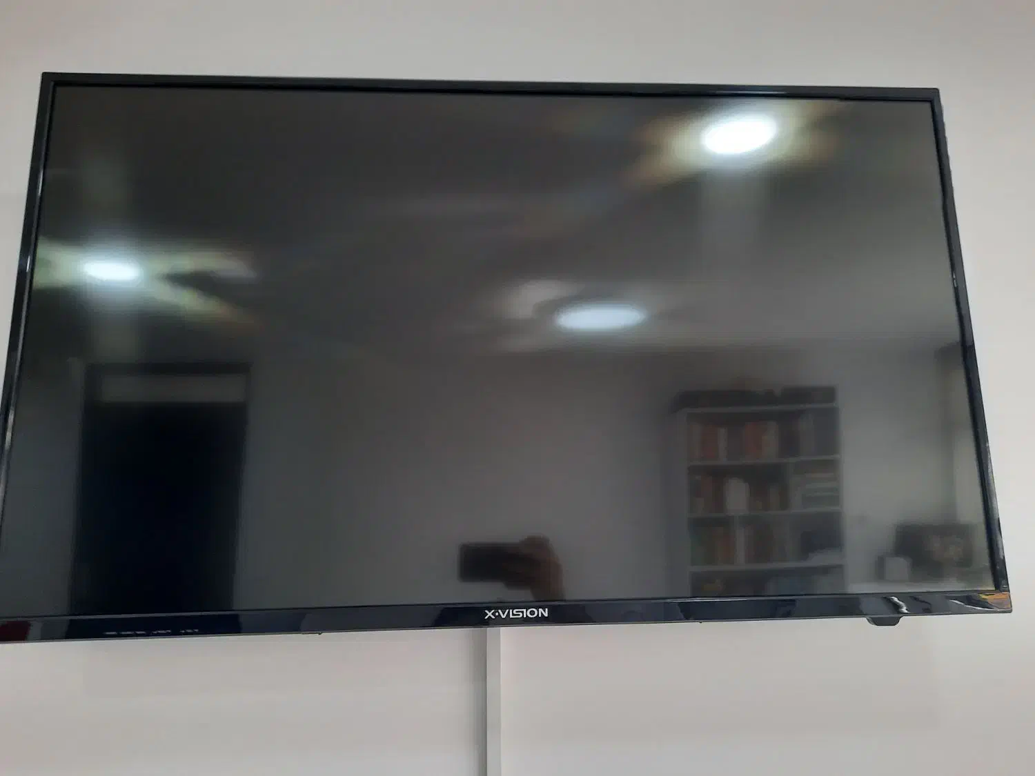 تلویزیون ۴۳ اینچ ایکس‌ ویژن|تلویزیون و پروژکتور|ملایر, |دیوار
