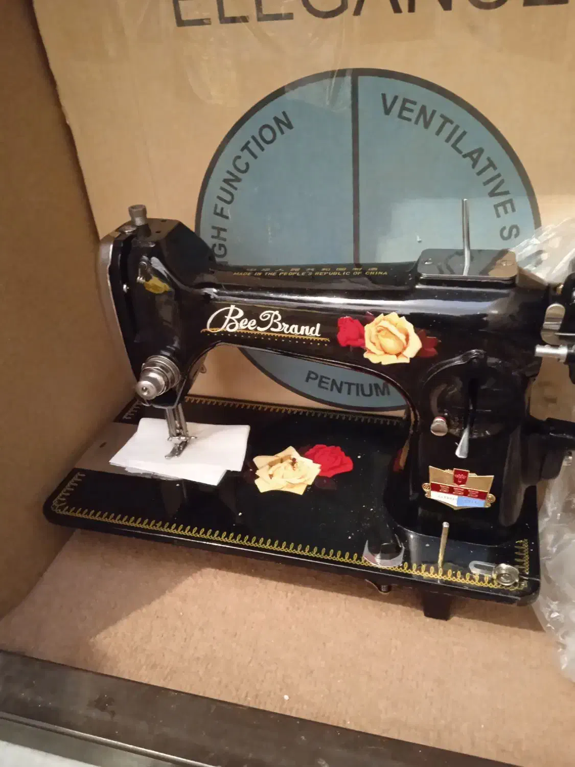 چرخ خیاطی اک بند|چرخ خیاطی و ریسندگی|ازنا, |دیوار