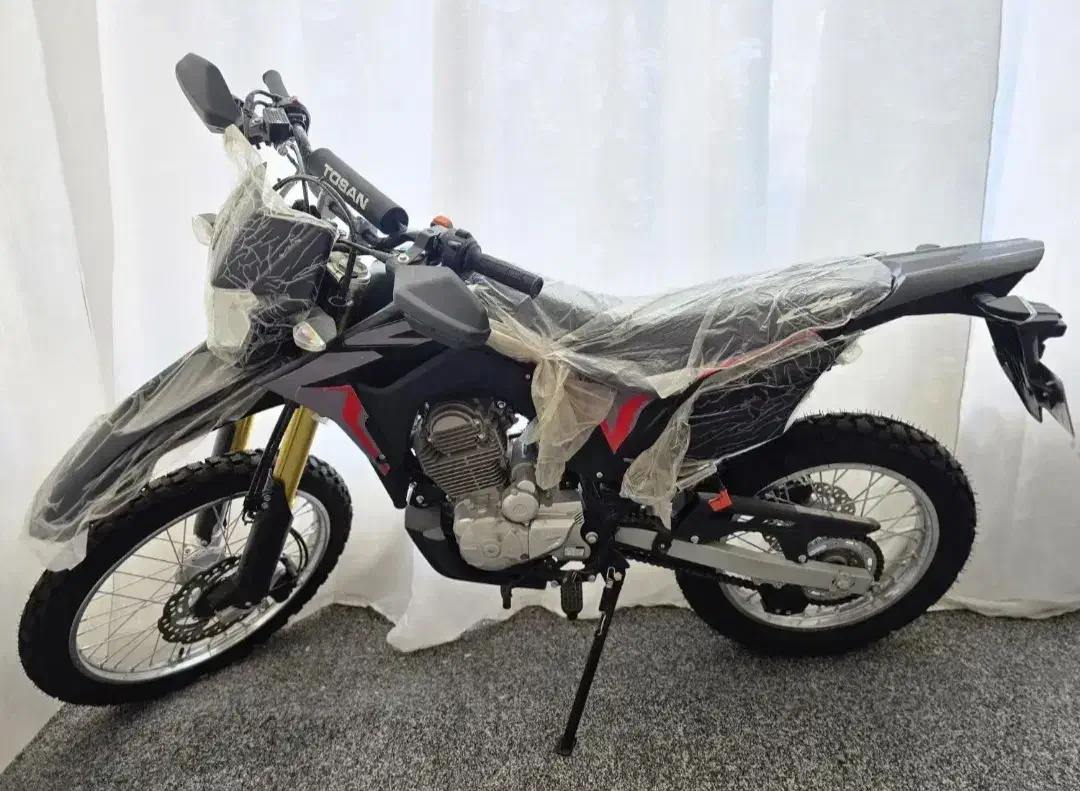 موتور تریل ۲۵۰ توسن صفر خشک قیمت استثنایی مقطوع|موتورسیکلت|اصفهان, شفق|دیوار