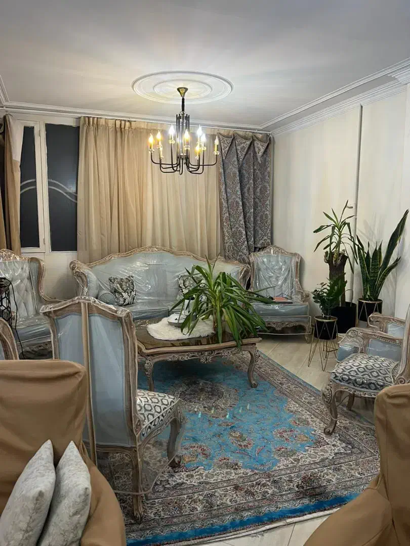 90متر سالن پرده خور باپارکینگ و 12مترانباری