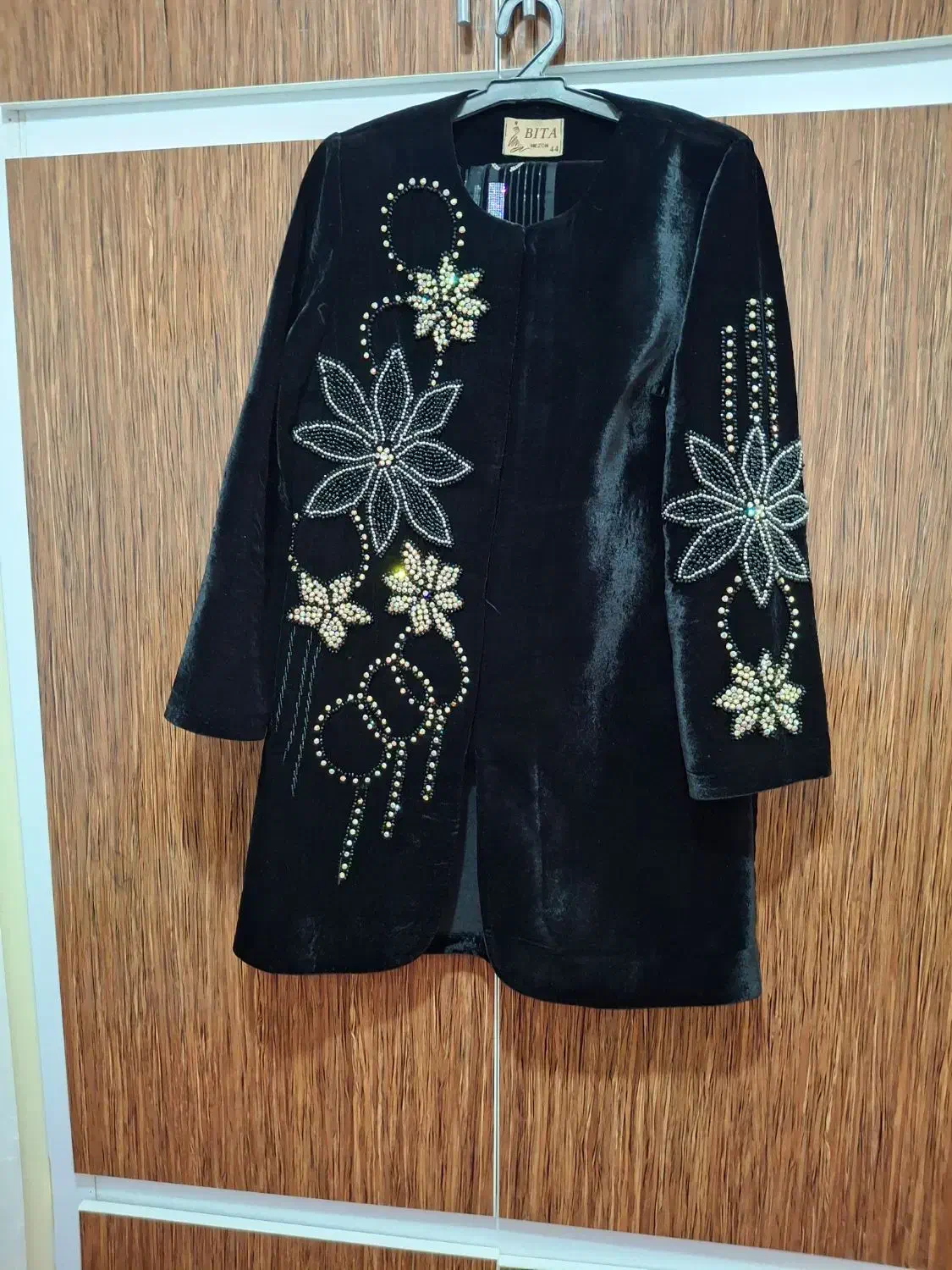 مانتو کارشده   نو  فقط یکبار پوشیده شده|لباس|میاندوآب, |دیوار