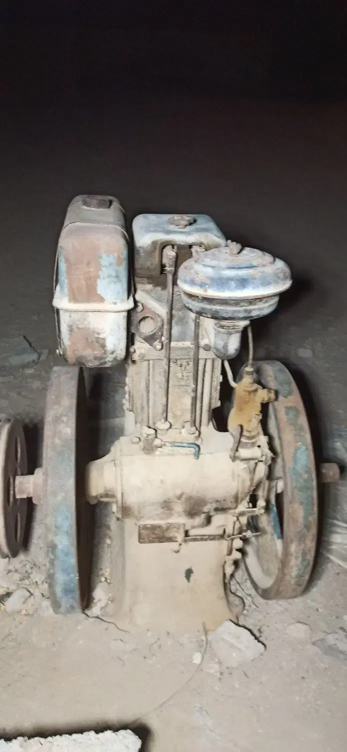 تلمبه|ماشین‌آلات صنعتی|بندر گناوه, |دیوار