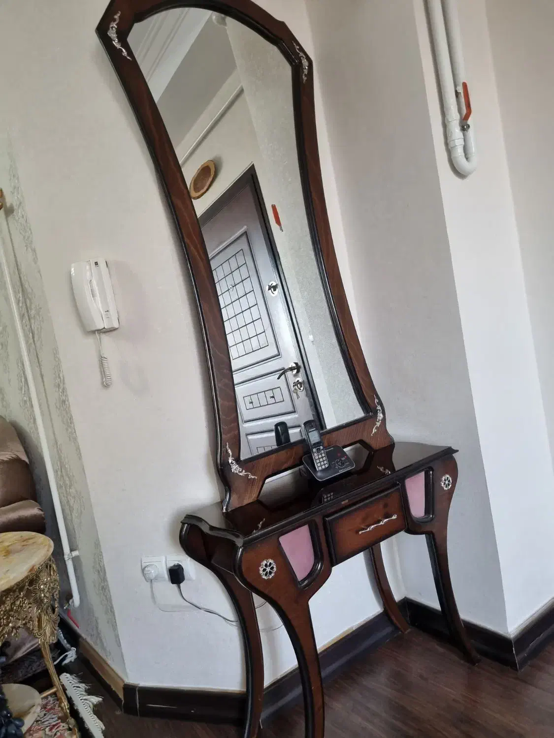 آینه قدی با میزش تمیزو با دوام|آینه|تبریز, |دیوار