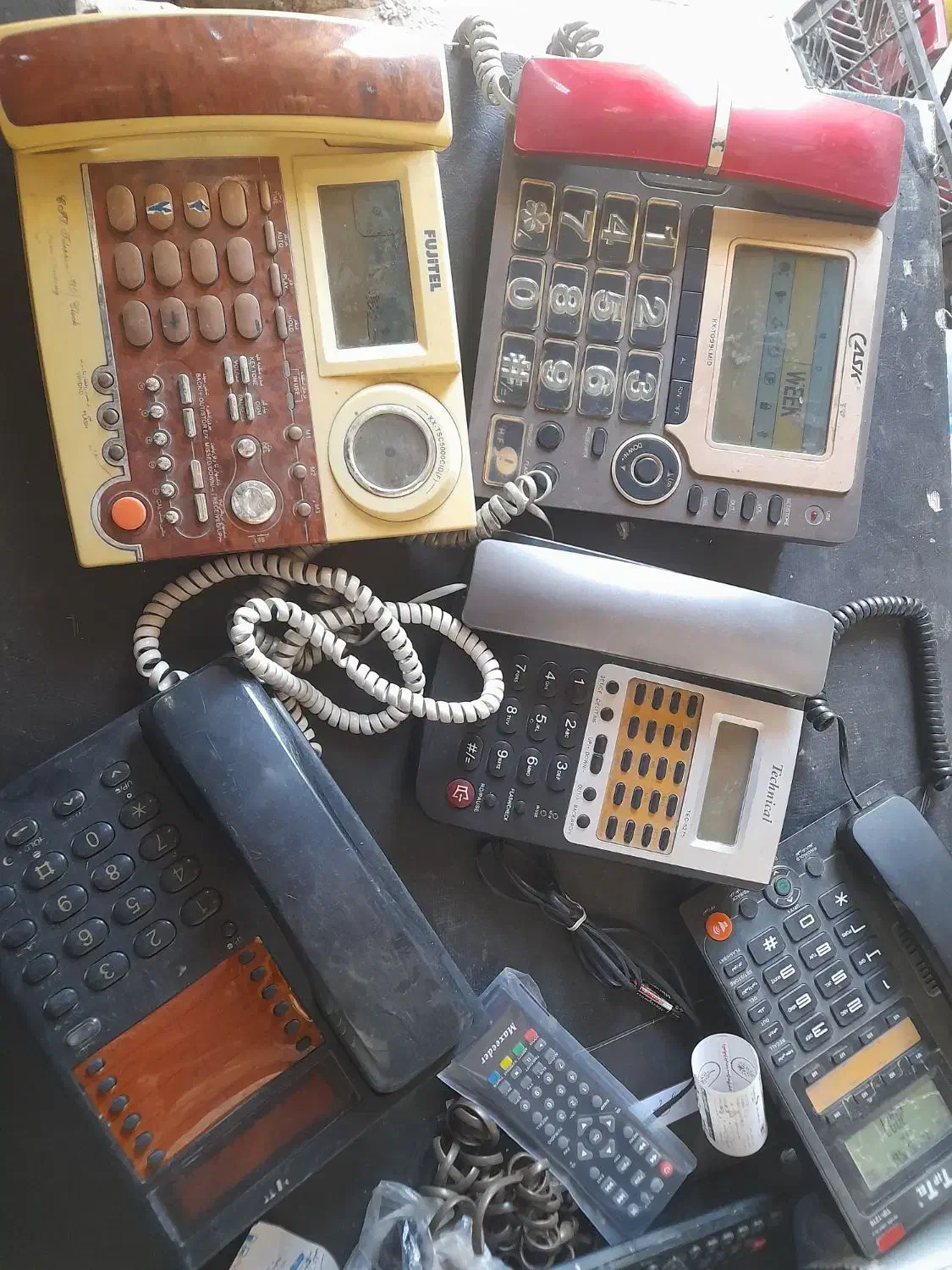 چند عدد تلفن سالم به شرط امتحان|تلفن رومیزی|قائن, |دیوار