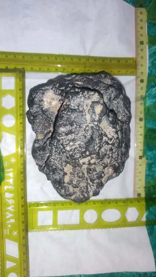 شهاب سنگ|کلکسیون اشیاء عتیقه|مشهد, کوشش|دیوار