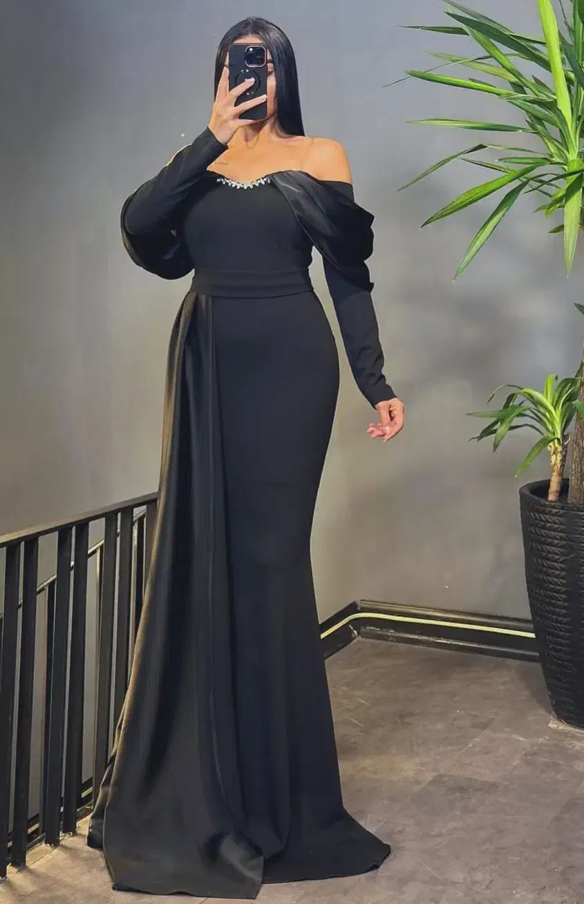 لباس مجلسی شیک|لباس|بندر انزلی, چهارفریضه|دیوار