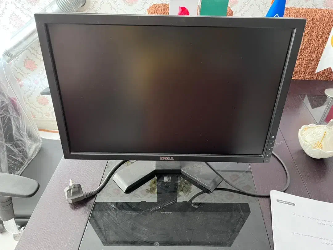 مانیتور 19 اینچ دل Dell|قطعات و لوازم جانبی رایانه|تهران, فلسطین (میدان انقلاب)|دیوار