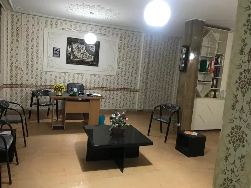 واحد ۹۶ متری میدان شهرداری سابق  پاساژ اردیبهشت|اجارهٔ دفتر کار، اتاق اداری، مطب|کرمانشاه, |دیوار