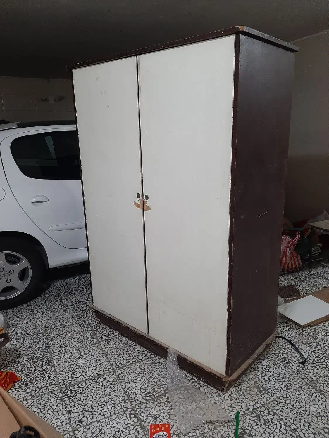 کمد چوبی و تخته بنایی و لامپ کم مصرف|جاکفشی، کمد، دراور|زنجان, |دیوار