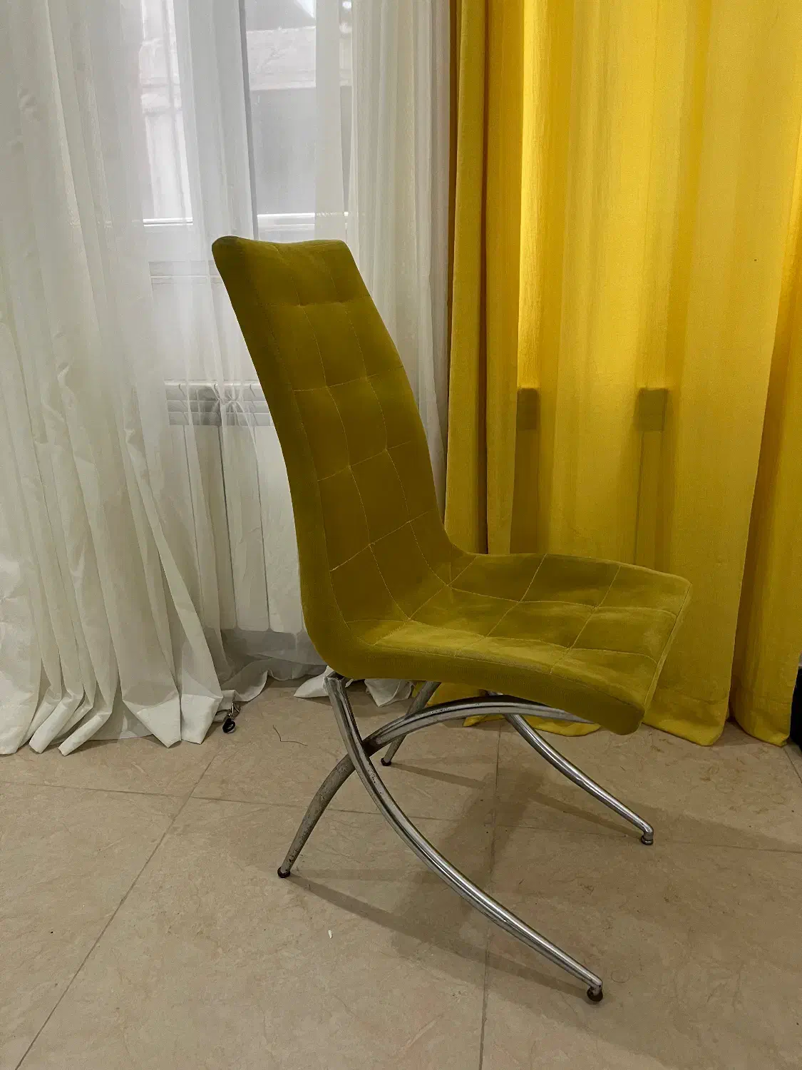 صندلی|میز و صندلی غذاخوری|رشت, پیرسرا|دیوار