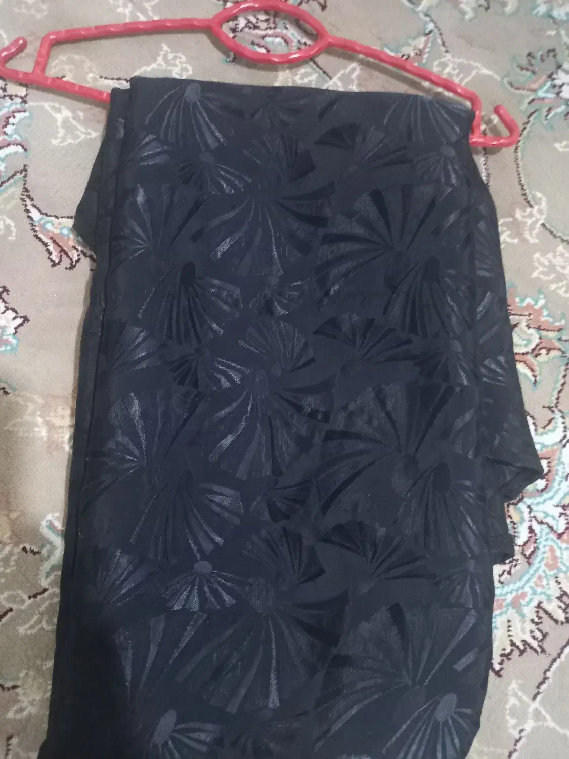 لباس و چادر|لباس|کاشان, کوچه باسکول|دیوار